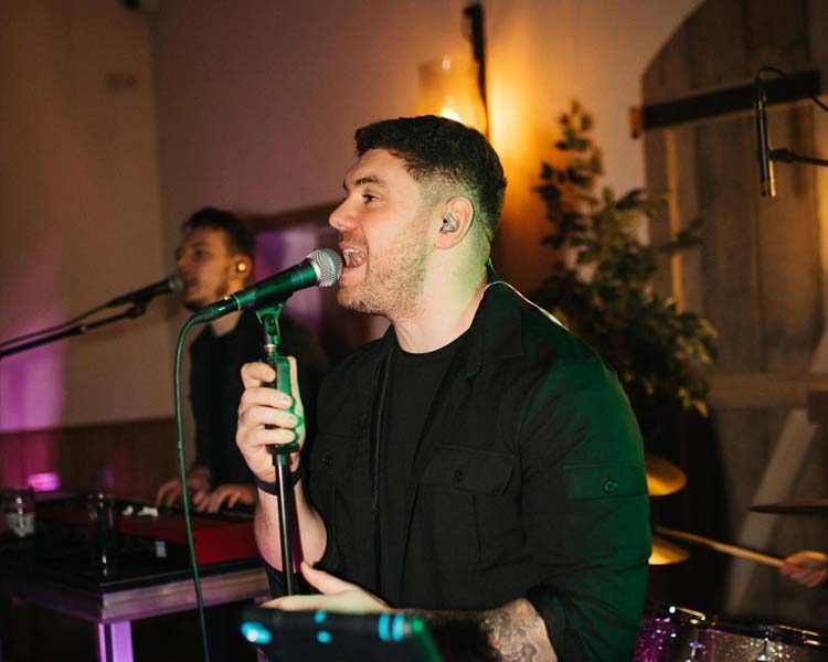 The Party Fettlers - Award Winning Wedding Pop, Rock & Soul Band