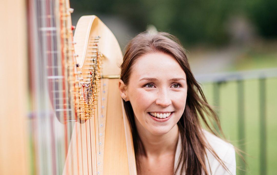 Elle Harpist